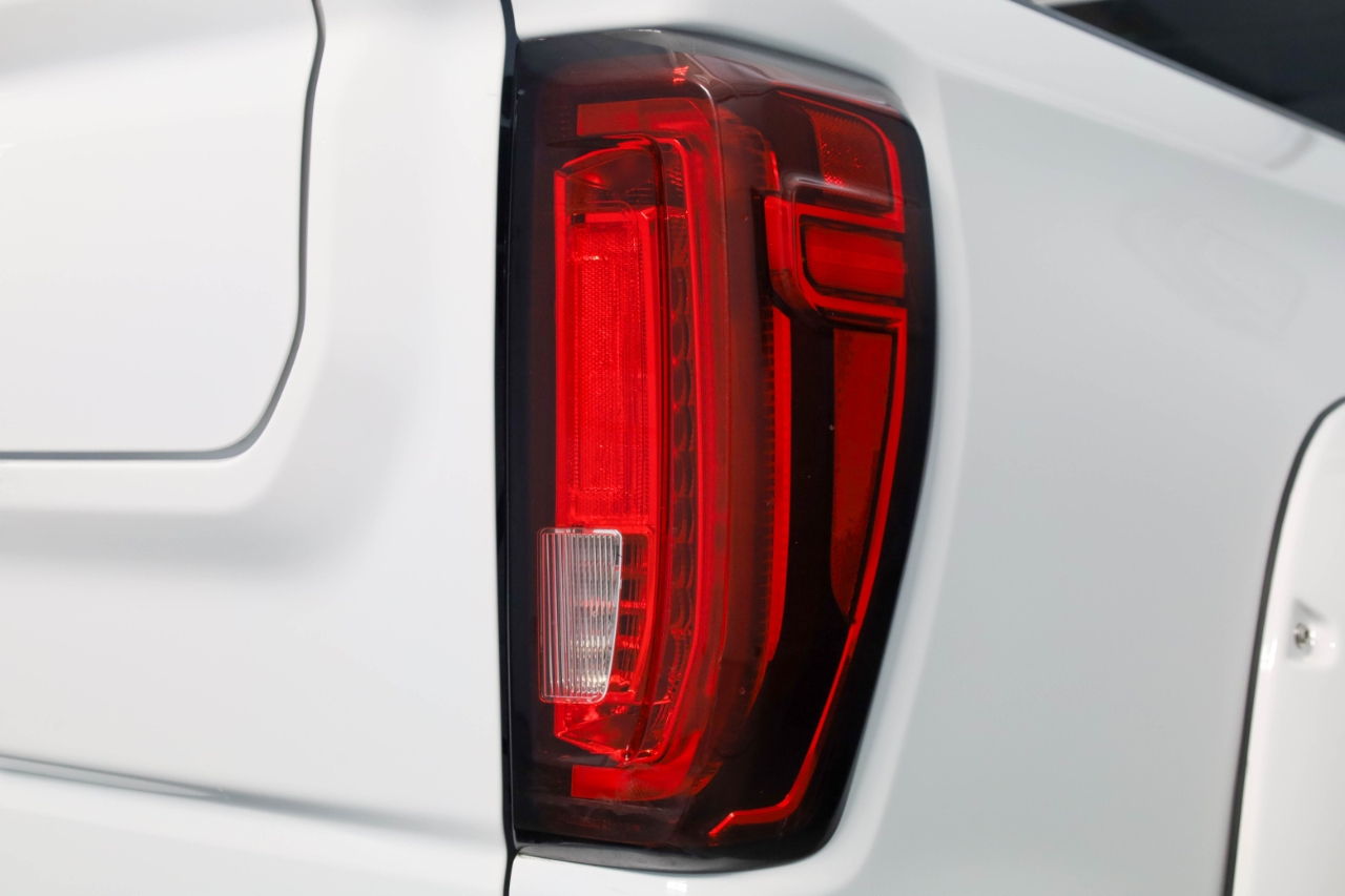 GMC Sierra 1500 4WD Crew Cab 147" AT4 2021