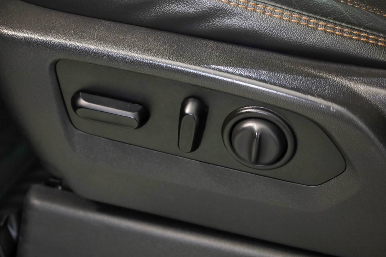 GMC Sierra 1500 4WD Crew Cab 147" AT4 2021