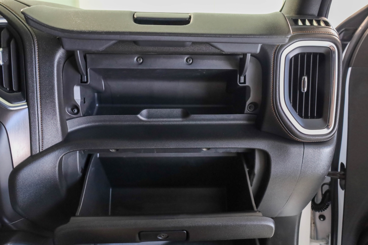 GMC Sierra 1500 4WD Crew Cab 147" AT4 2021