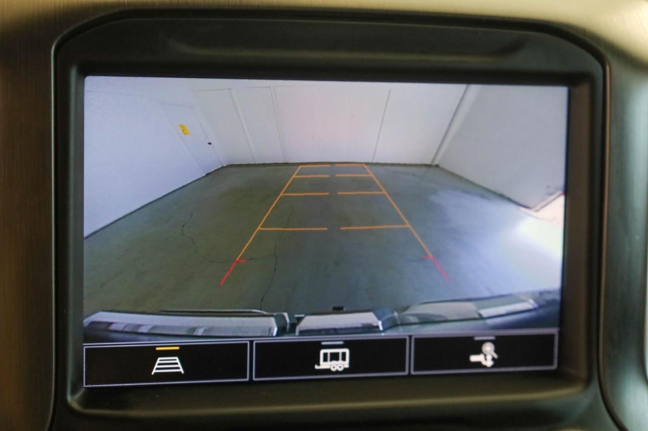 GMC Sierra 1500 4WD Crew Cab 147" AT4 2021