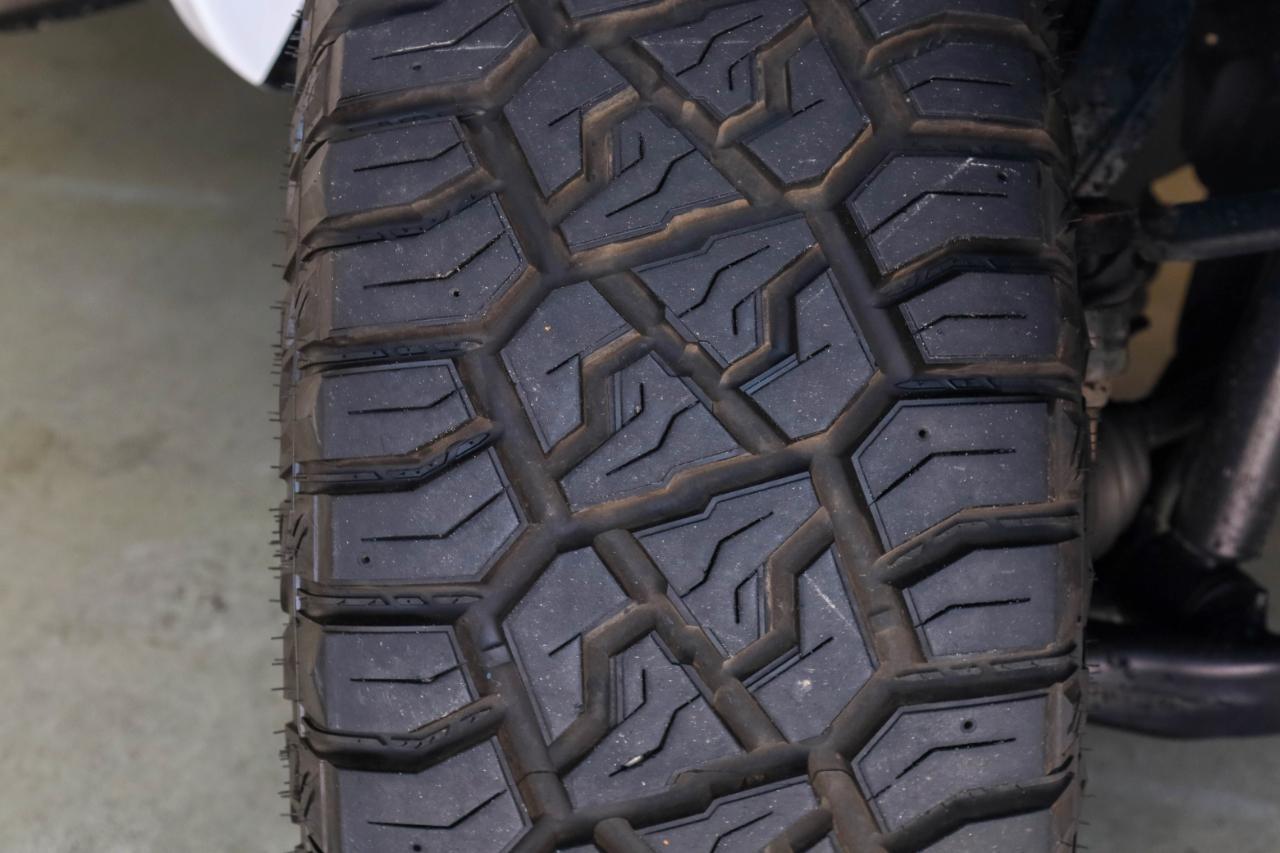 GMC Sierra 1500 4WD Crew Cab 147" AT4 2021