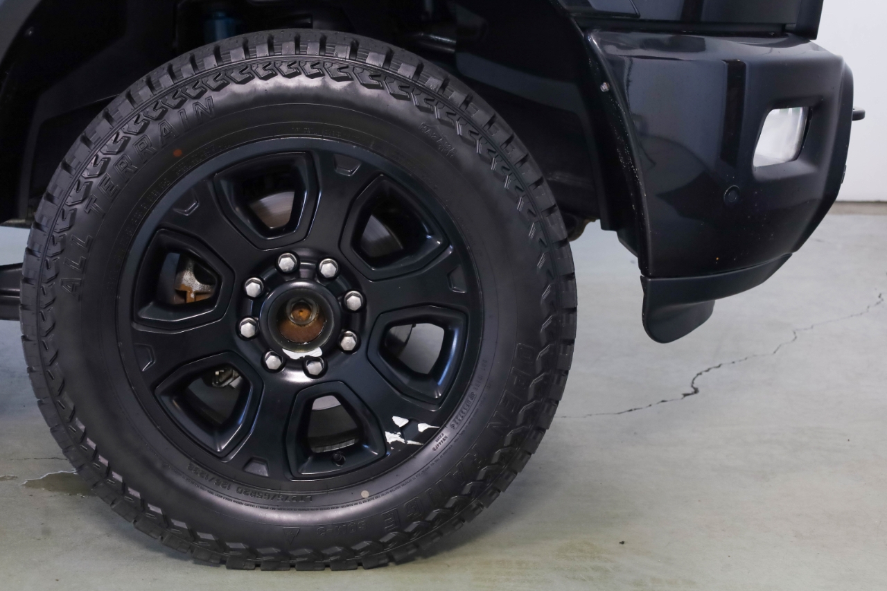 RAM 2500 Laramie 4x4 Mega Cab 6'4" Box 2018