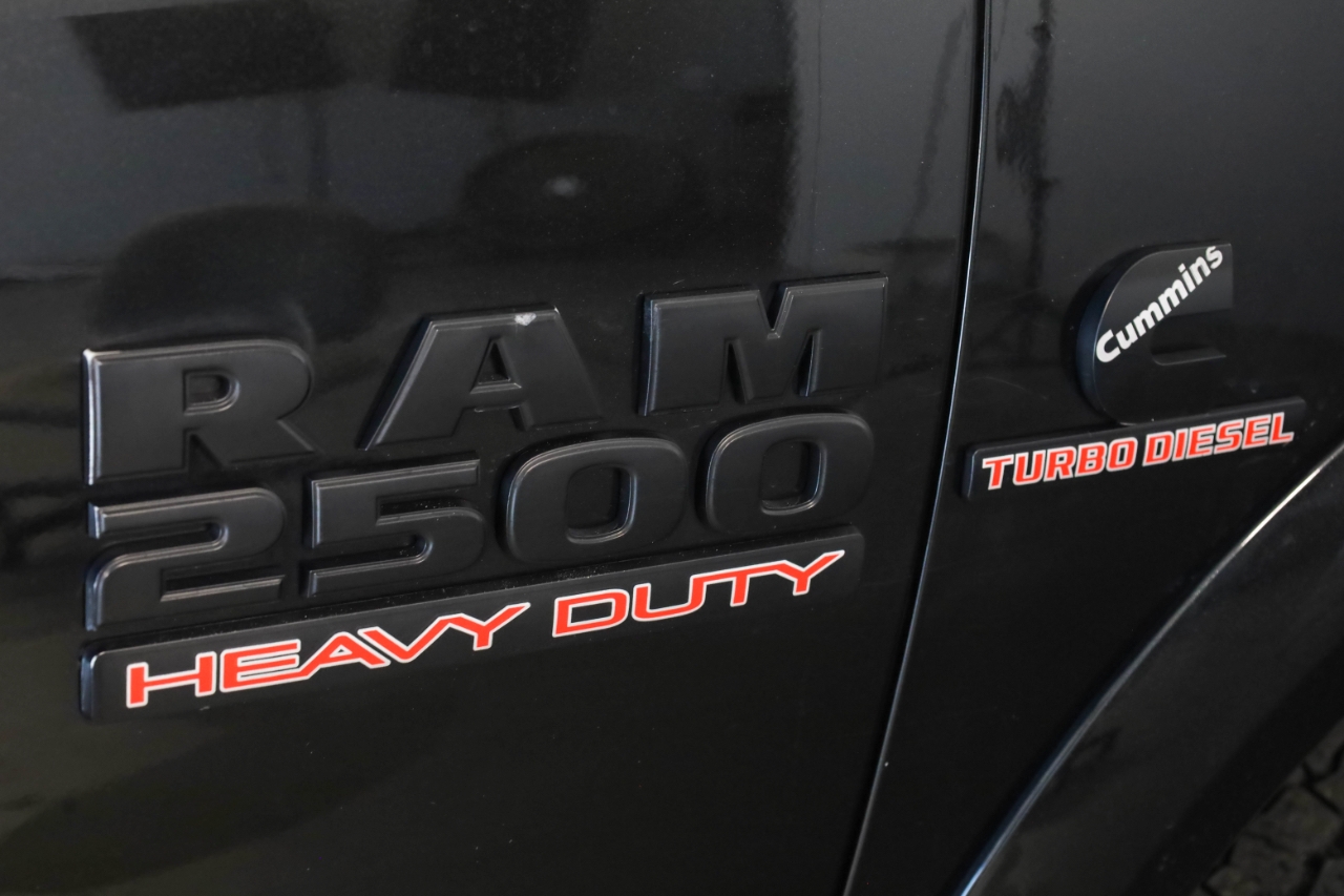 RAM 2500 Laramie 4x4 Mega Cab 6'4" Box 2018