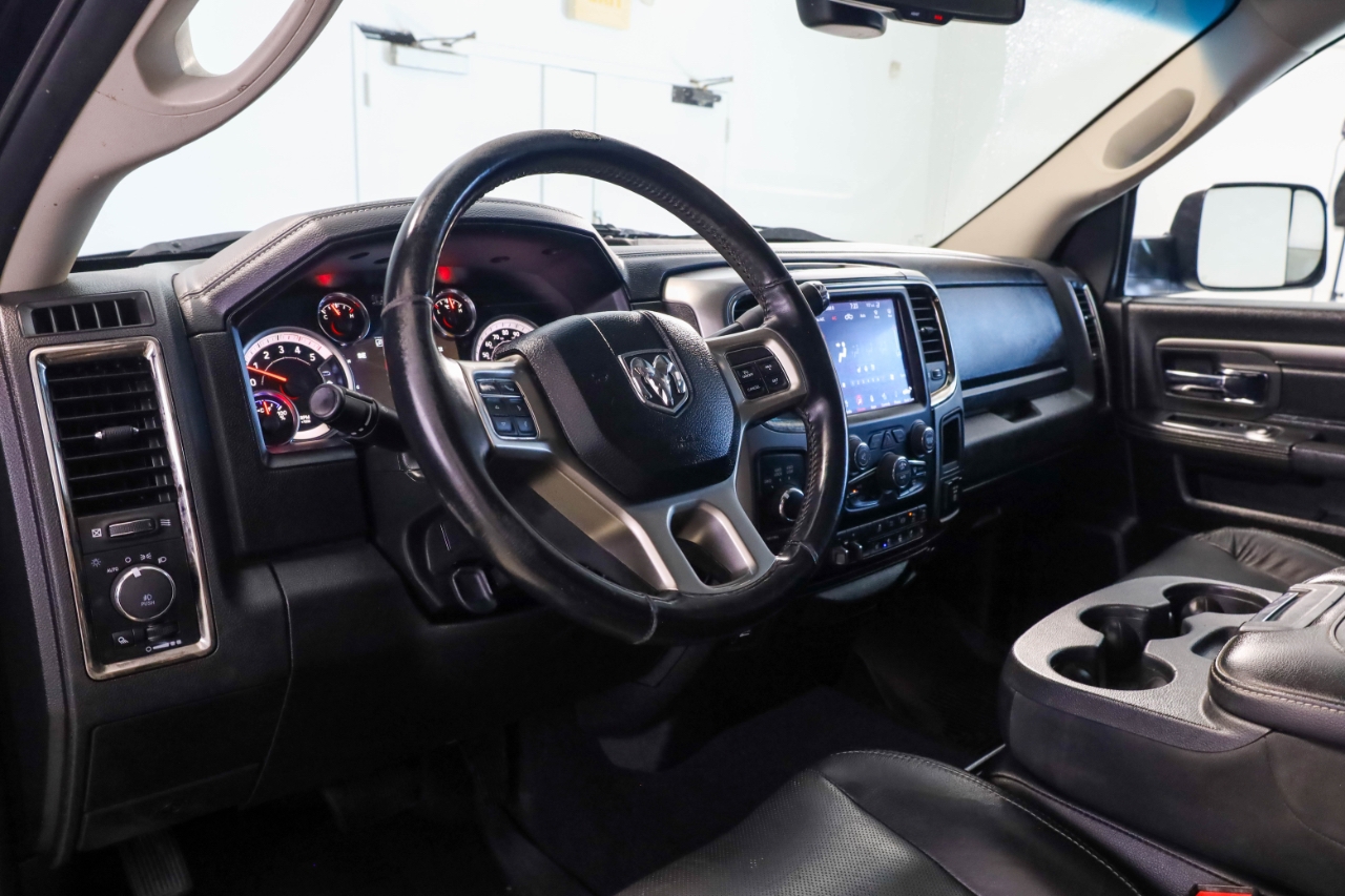 RAM 2500 Laramie 4x4 Mega Cab 6'4" Box 2018