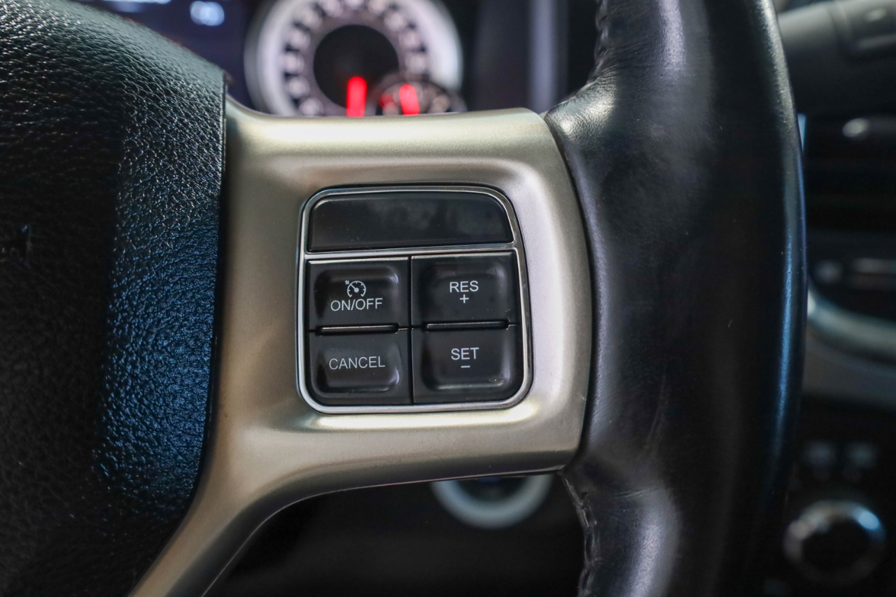 RAM 2500 Laramie 4x4 Mega Cab 6'4" Box 2018