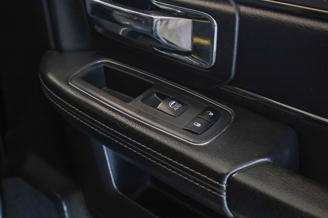 RAM 2500 Laramie 4x4 Mega Cab 6'4" Box 2018