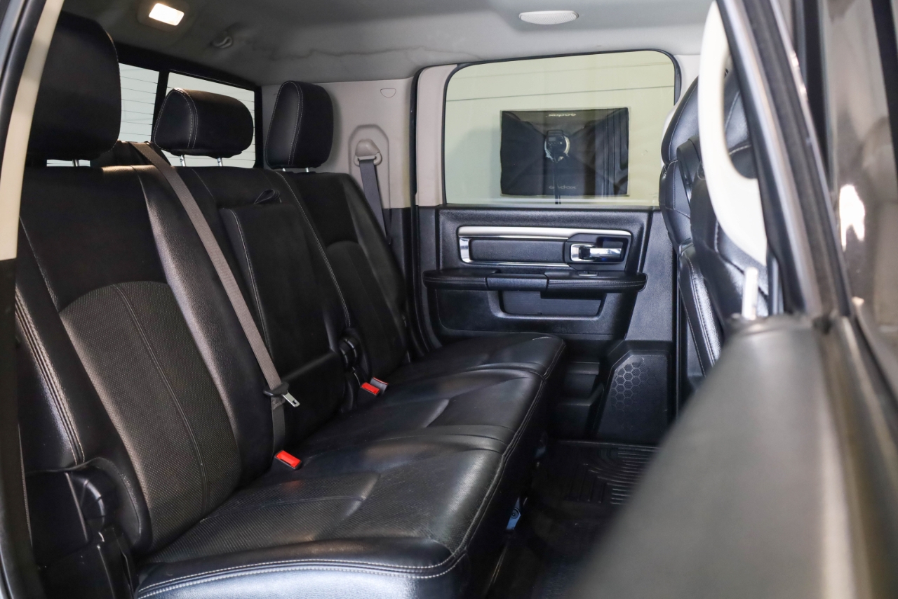 RAM 2500 Laramie 4x4 Mega Cab 6'4" Box 2018