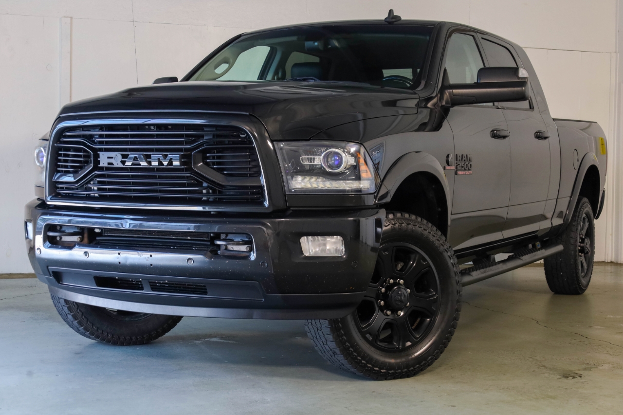 RAM 2500 Laramie 4x4 Mega Cab 6'4" Box 2018