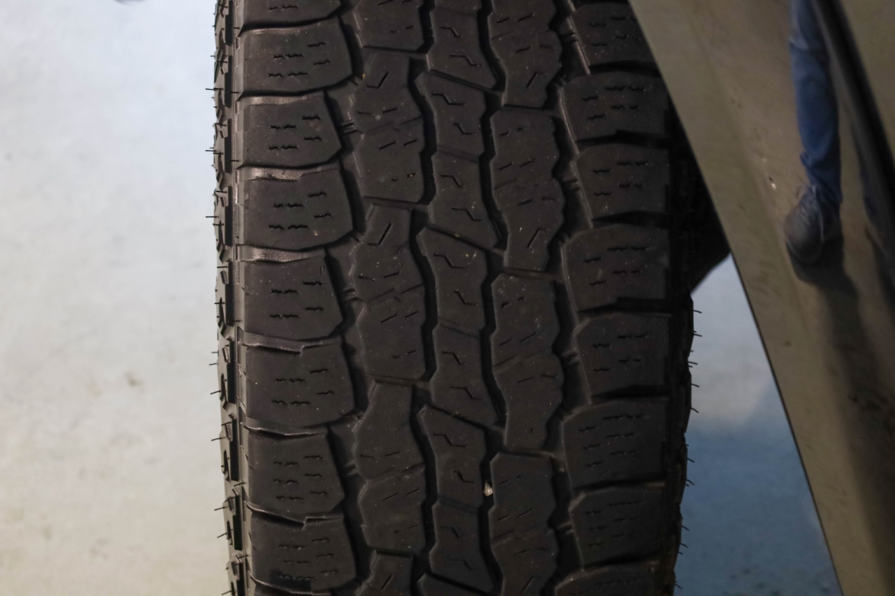 RAM 2500 Laramie 4x4 Mega Cab 6'4" Box 2018