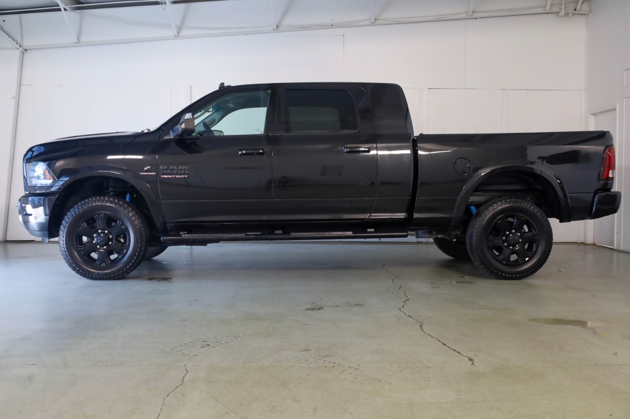RAM 2500 Laramie 4x4 Mega Cab 6'4" Box 2018