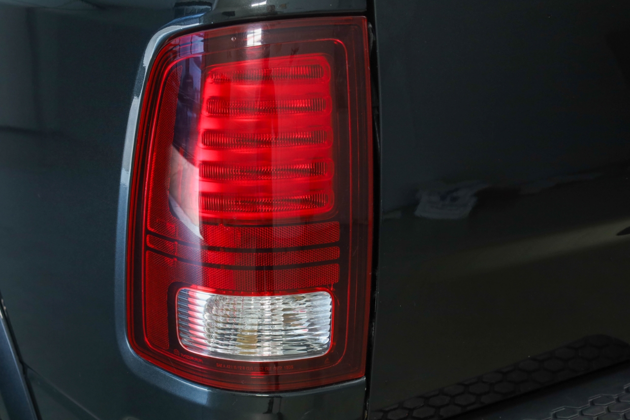 RAM 2500 Laramie 4x4 Mega Cab 6'4" Box 2018