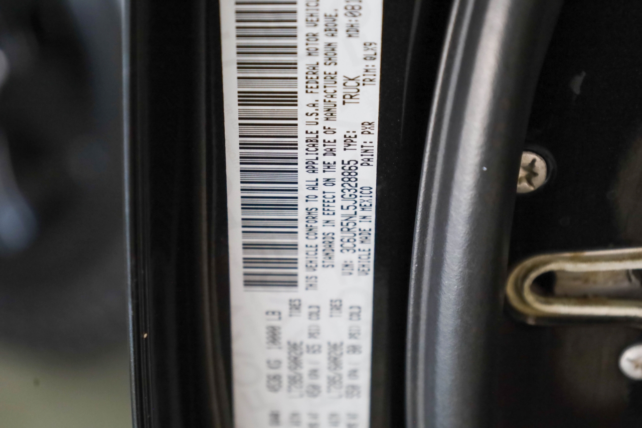 RAM 2500 Laramie 4x4 Mega Cab 6'4" Box 2018