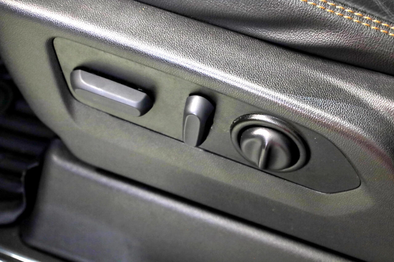 GMC Sierra 1500 4WD Crew Cab 147" AT4 2021