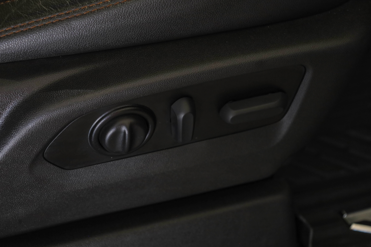 GMC Sierra 1500 4WD Crew Cab 147" AT4 2021