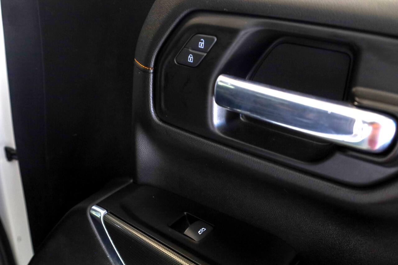 GMC Sierra 1500 4WD Crew Cab 147" AT4 2021