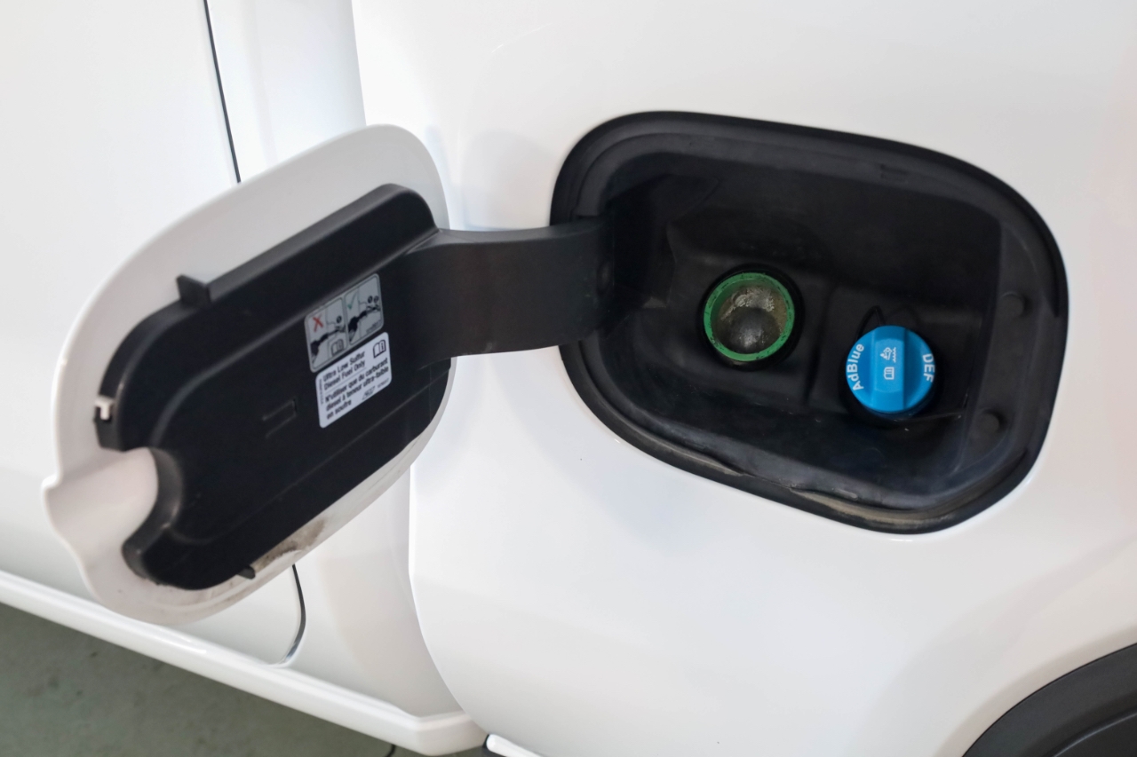 GMC Sierra 1500 4WD Crew Cab 147" AT4 2021