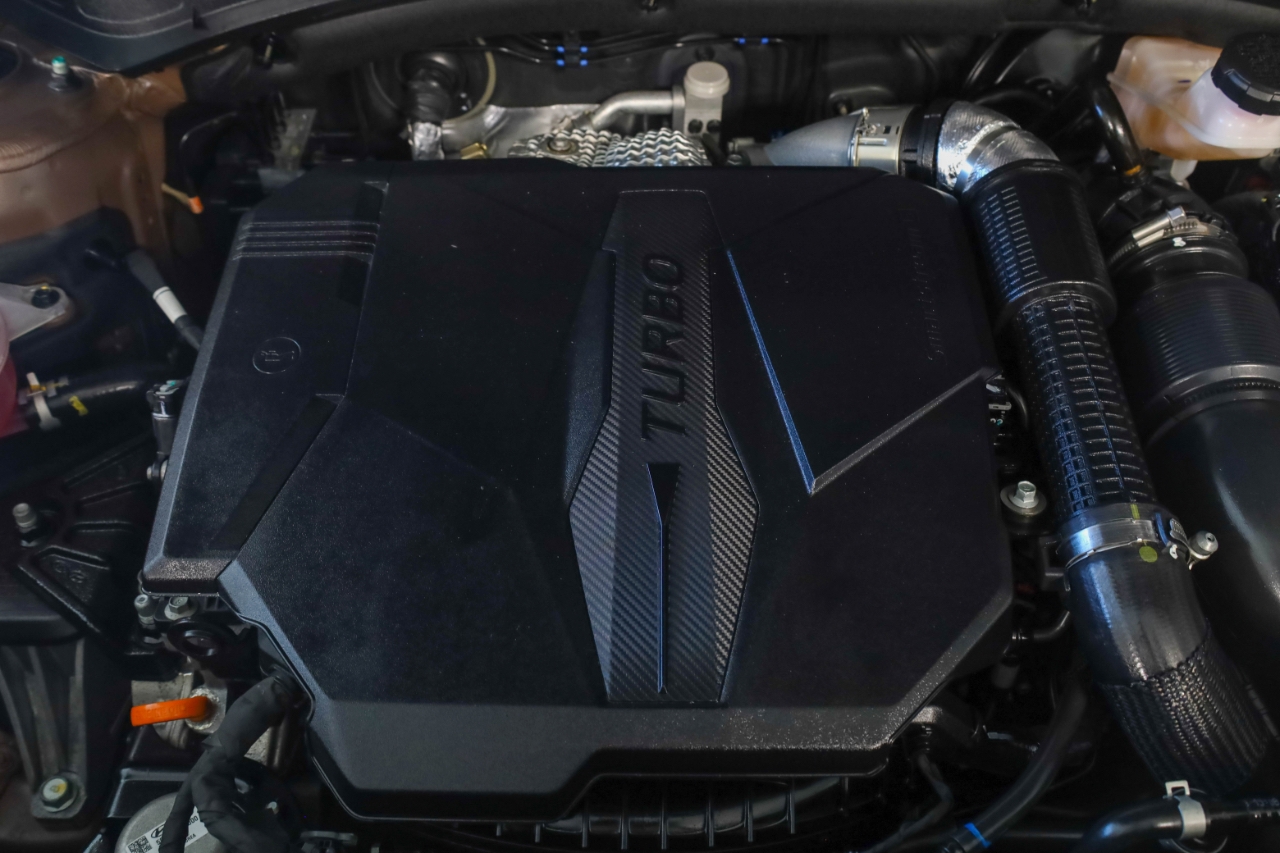 Hyundai Santa Fe Limited FWD 2024