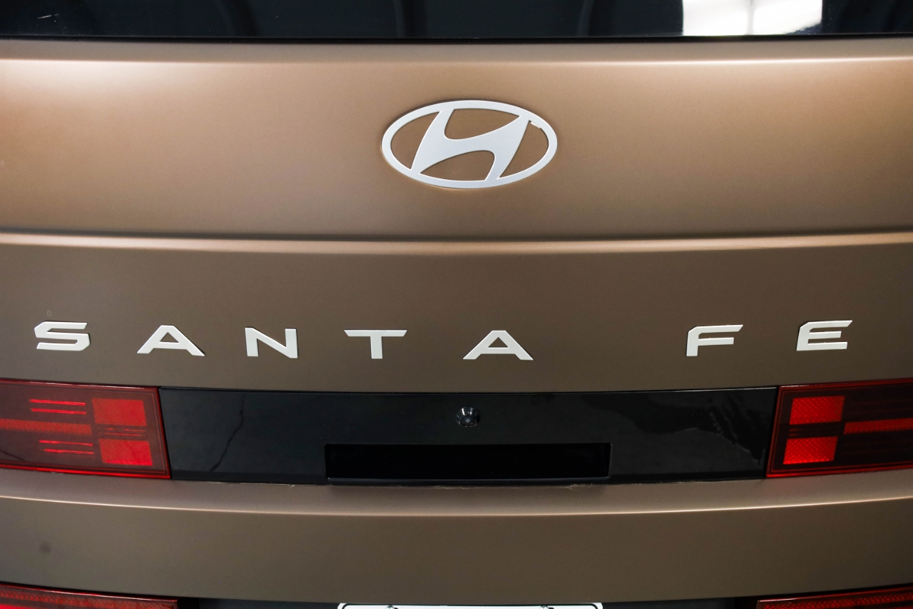 Hyundai Santa Fe Limited FWD 2024