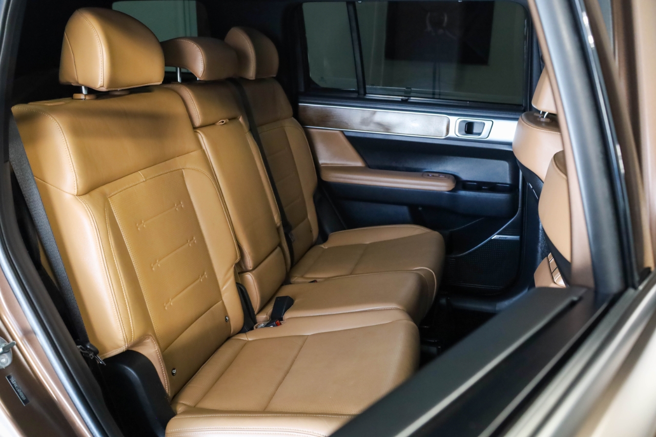 Hyundai Santa Fe Limited FWD 2024