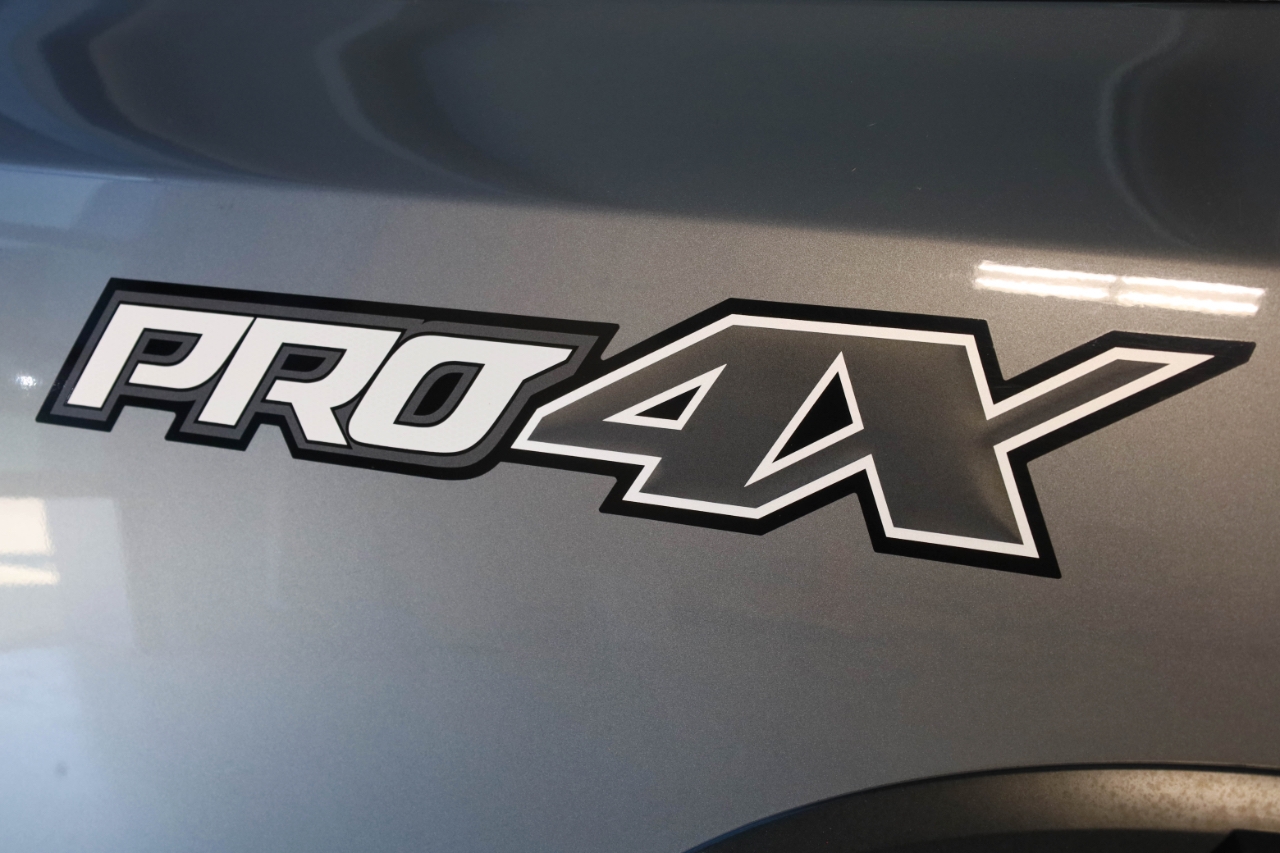 Nissan Titan 4x4 Crew Cab PRO-4X 2021