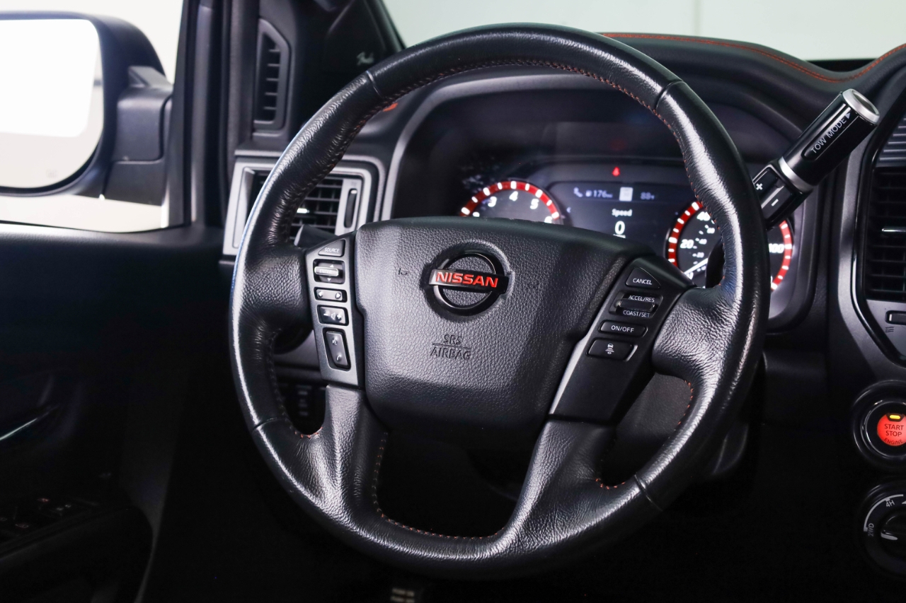 Nissan Titan 4x4 Crew Cab PRO-4X 2021