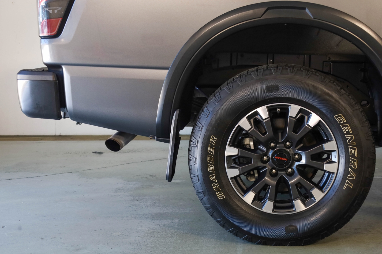 Nissan Titan 4x4 Crew Cab PRO-4X 2021