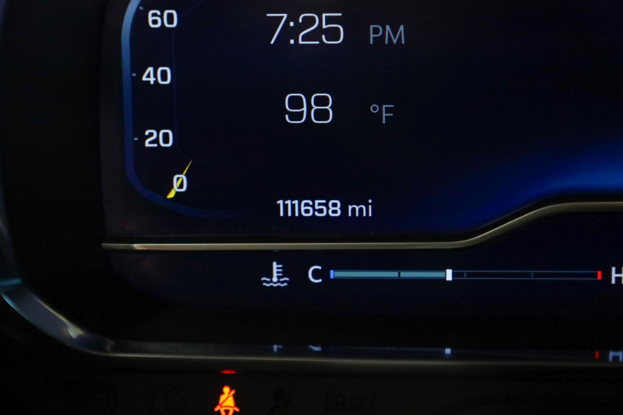 Chevrolet Suburban 4WD 4dr RST 2022