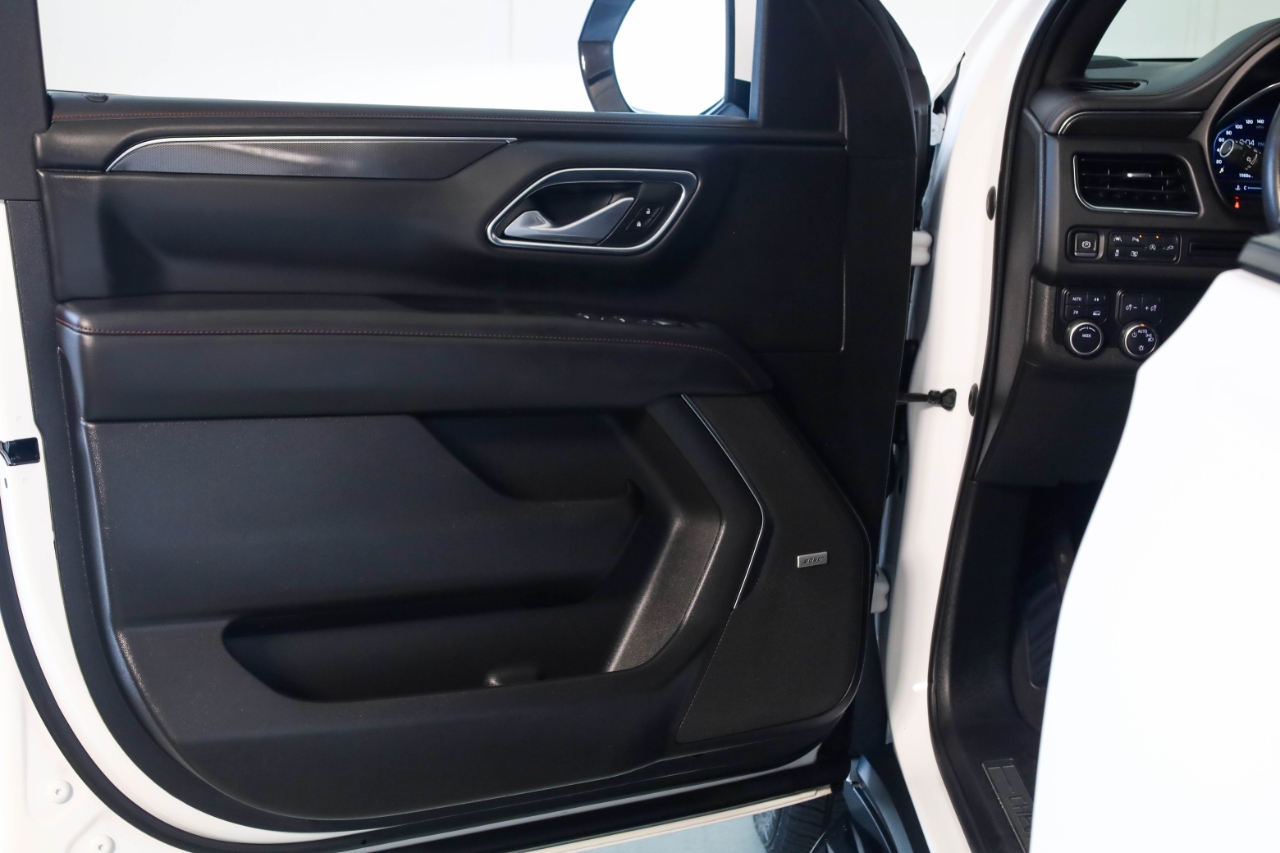 Chevrolet Suburban 4WD 4dr RST 2022