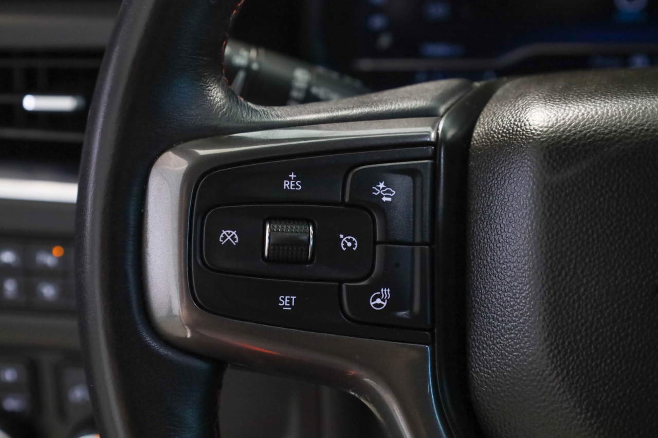 Chevrolet Suburban 4WD 4dr RST 2022