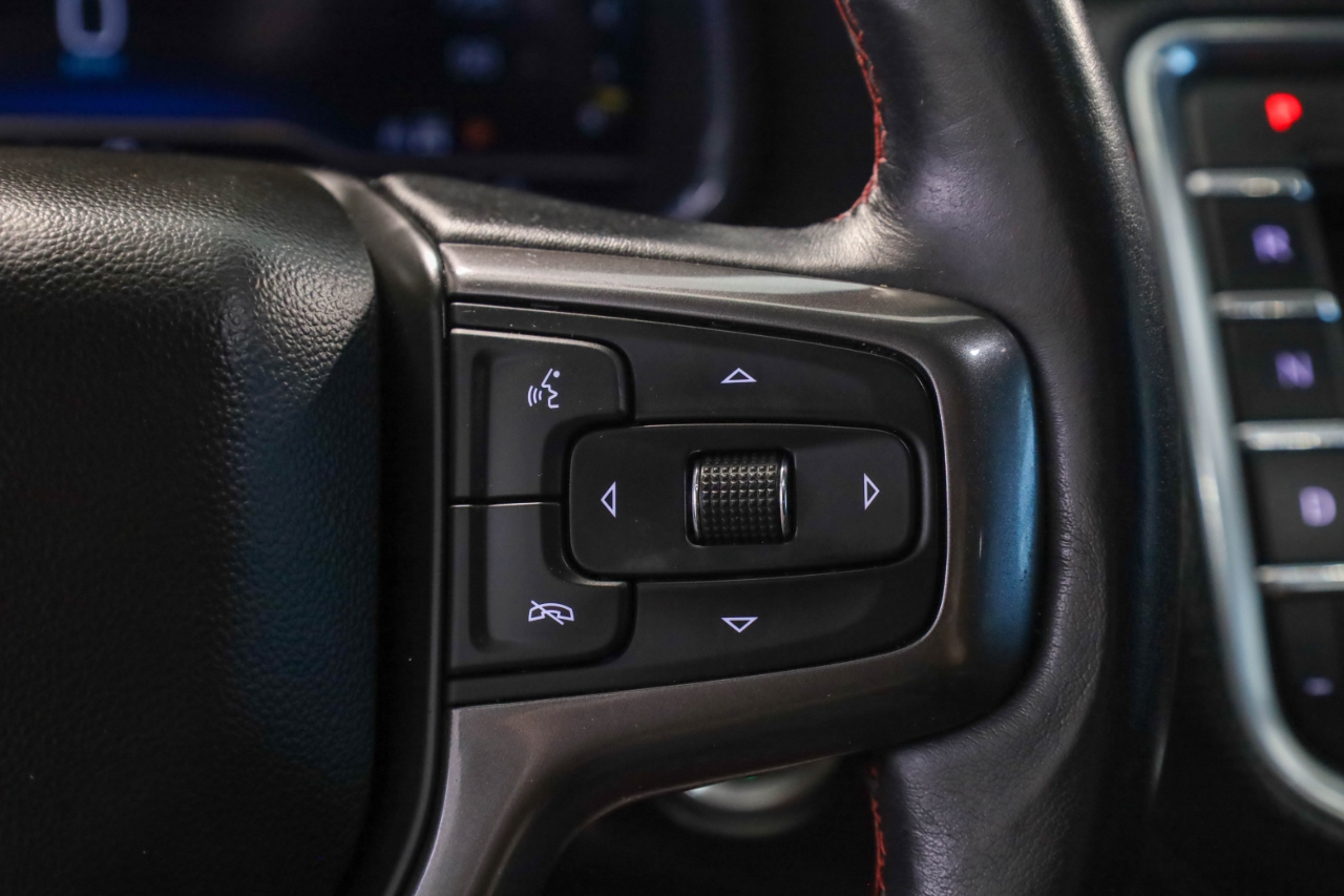 Chevrolet Suburban 4WD 4dr RST 2022