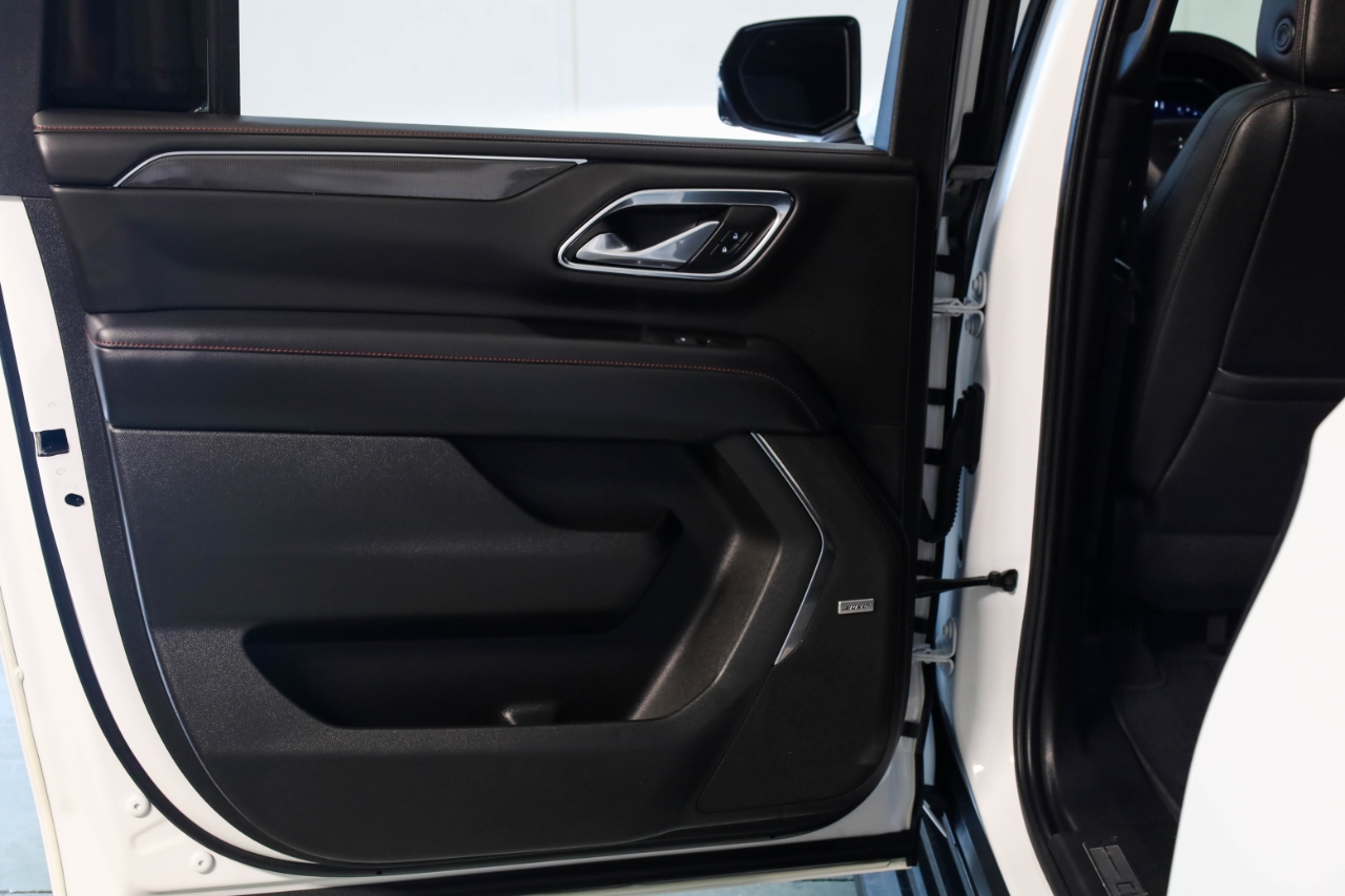 Chevrolet Suburban 4WD 4dr RST 2022