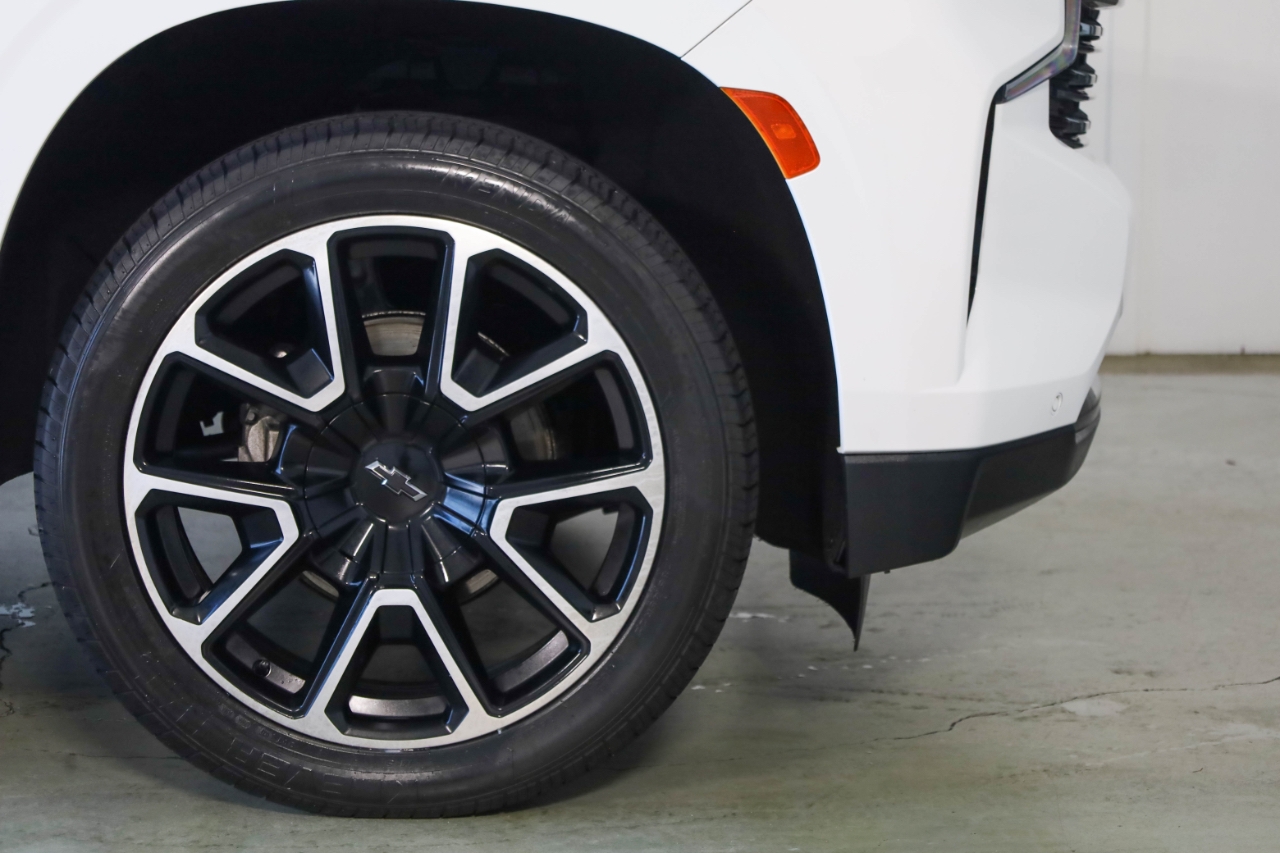 Chevrolet Suburban 4WD 4dr RST 2022