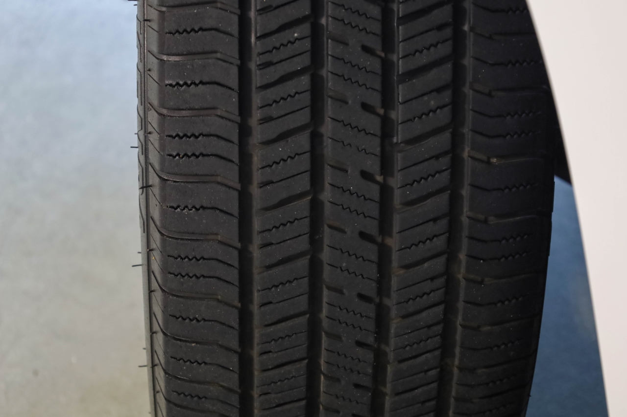 Chevrolet Suburban 4WD 4dr RST 2022