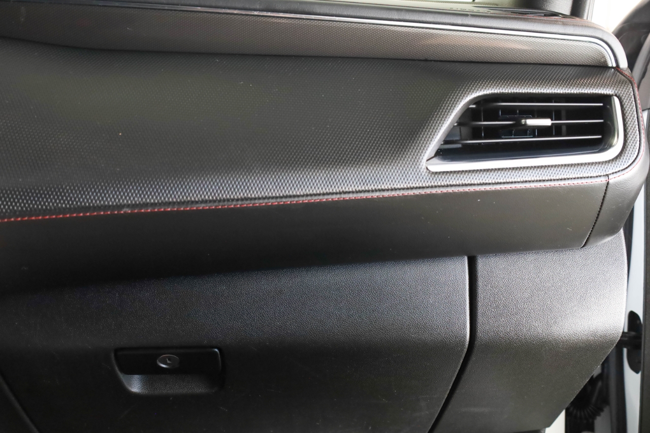 Chevrolet Suburban 4WD 4dr RST 2022