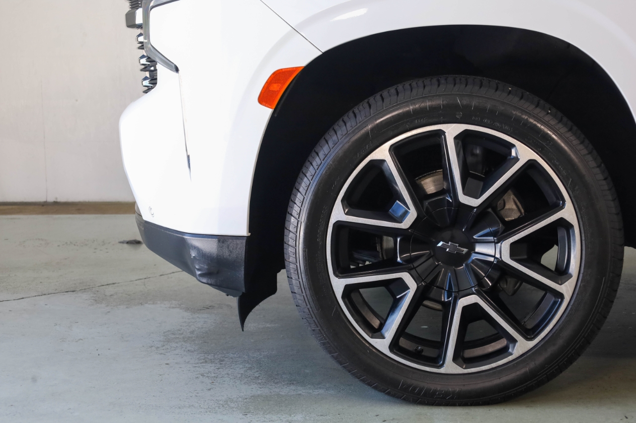 Chevrolet Suburban 4WD 4dr RST 2022