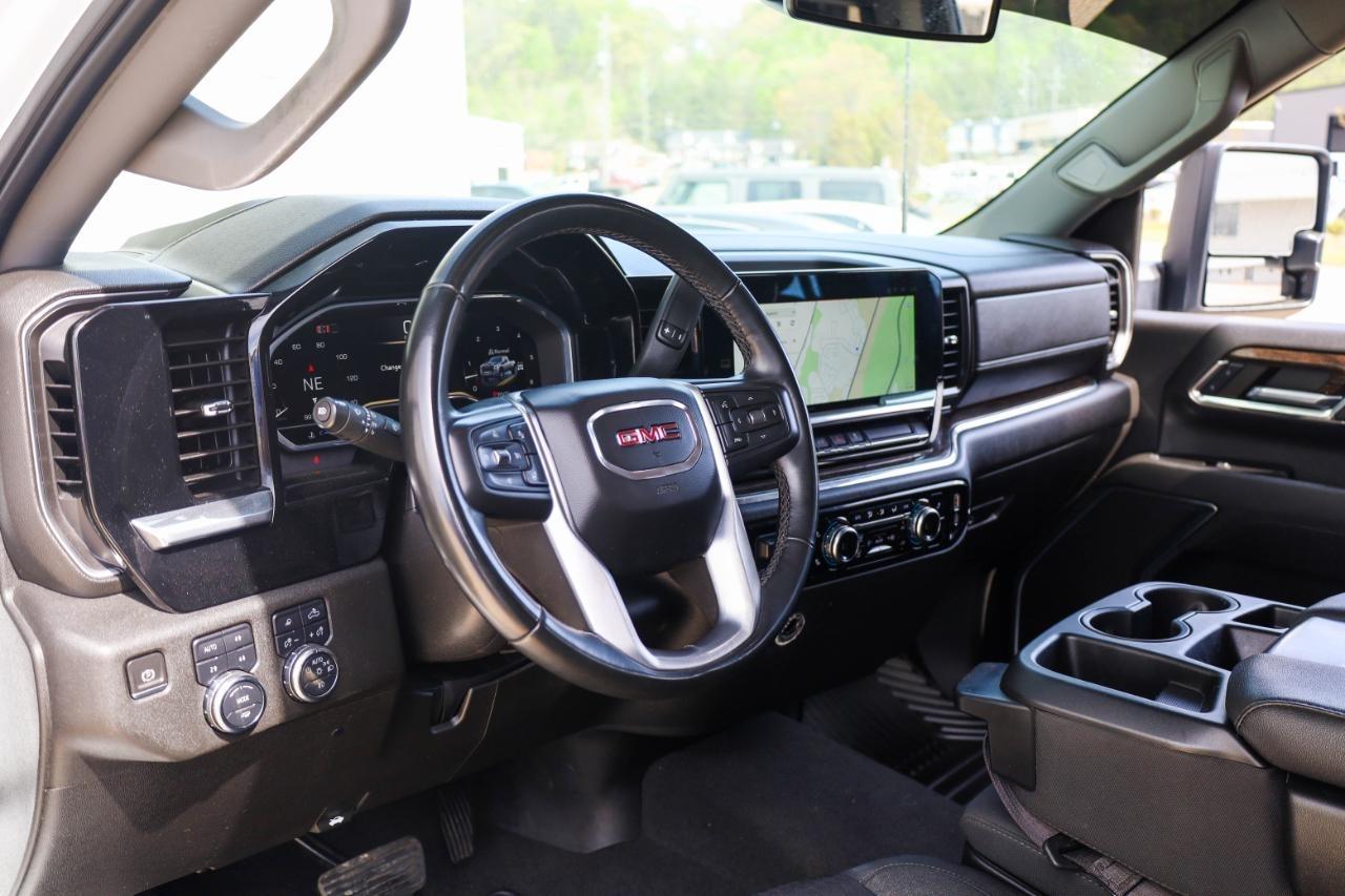 GMC Sierra 3500HD 4WD Crew Cab 172" SLE 2024