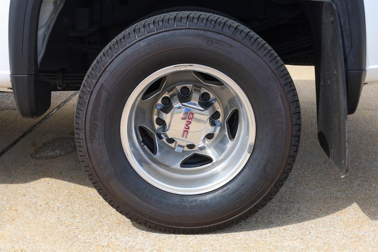 GMC Sierra 3500HD 4WD Crew Cab 172" SLE 2024