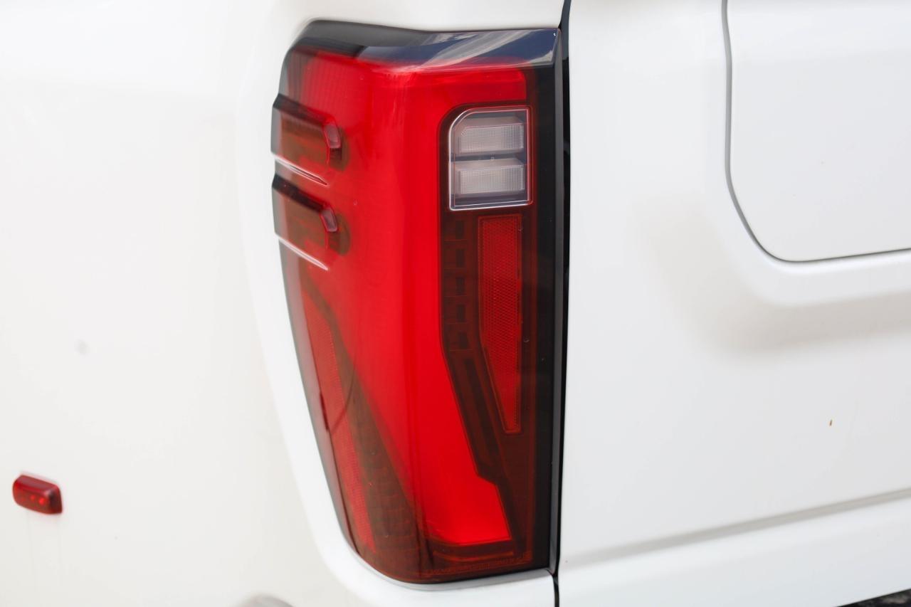 GMC Sierra 3500HD 4WD Crew Cab 172" SLE 2024