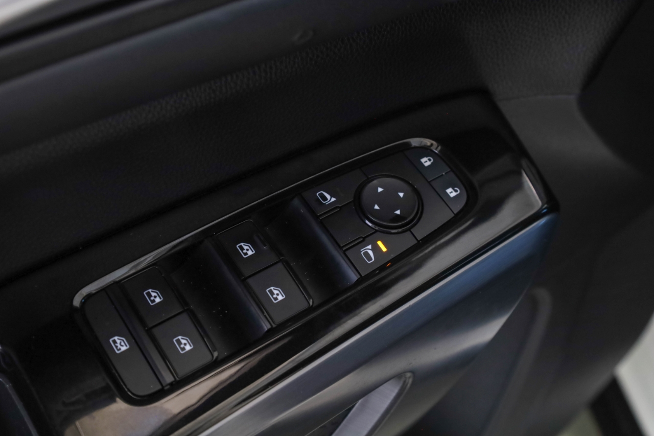 Nissan Pathfinder SL 4WD 2023 Nissan Pathfinder SL 4WD 2023