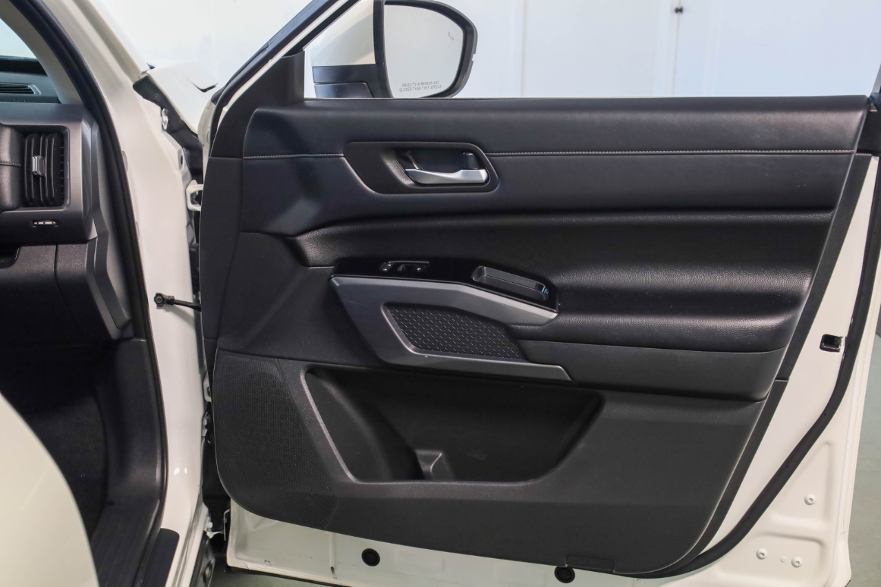 Nissan Pathfinder SL 4WD 2023 Nissan Pathfinder SL 4WD 2023