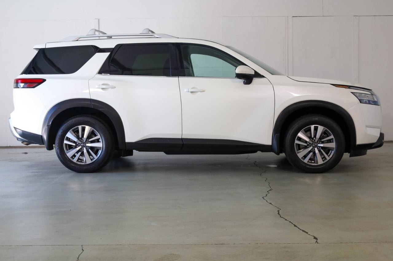 Nissan Pathfinder SL 4WD 2023