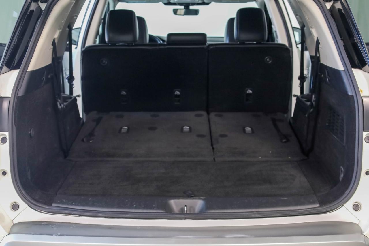 Nissan Pathfinder SL 4WD 2023