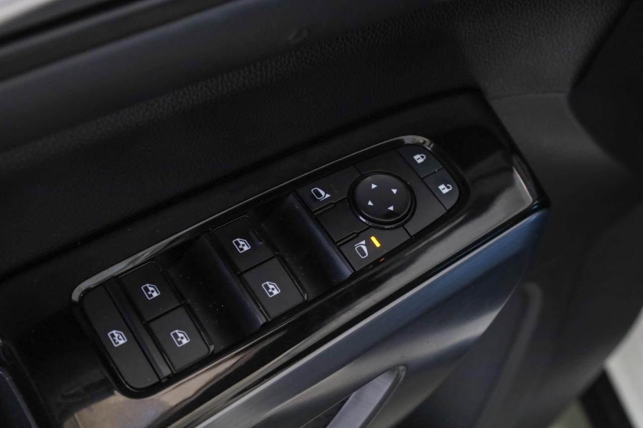 Nissan Pathfinder SL 4WD 2023