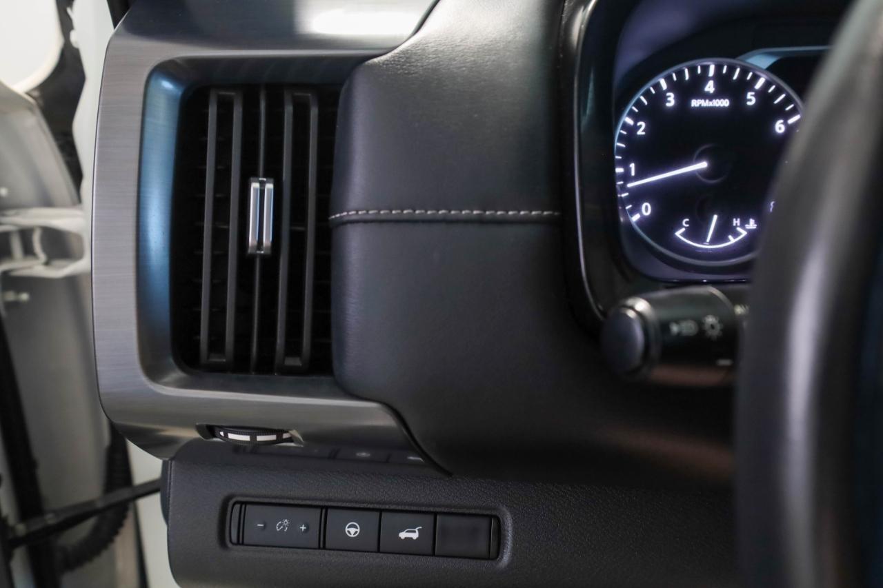 Nissan Pathfinder SL 4WD 2023