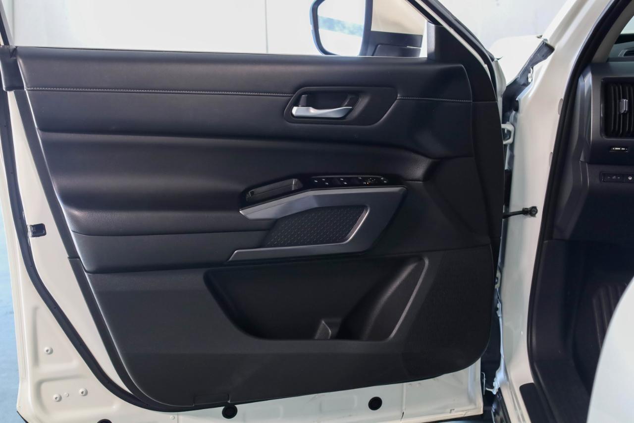 Nissan Pathfinder SL 4WD 2023