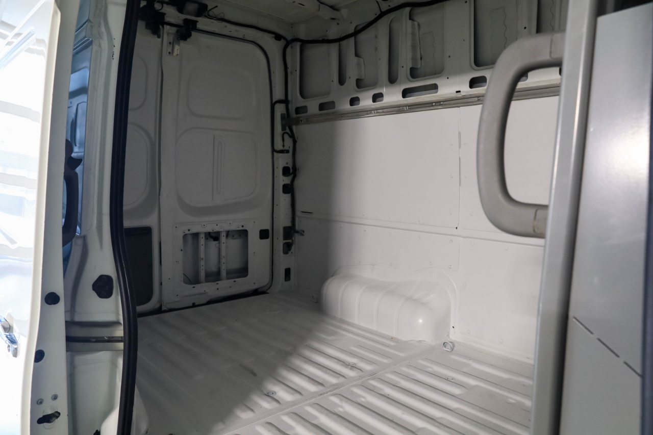 Nissan NV Cargo NV3500 HD High Roof V8 SL 2018 Nissan NV Cargo NV3500 HD High Roof V8 SL 2018