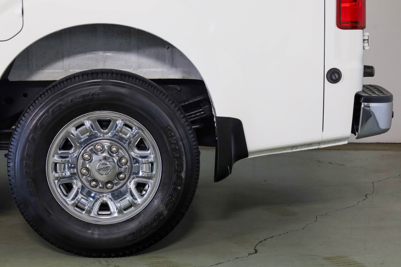 Nissan NV Cargo NV3500 HD High Roof V8 SL 2018 Nissan NV Cargo NV3500 HD High Roof V8 SL 2018