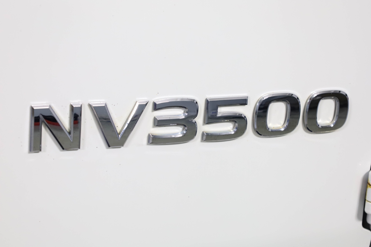 Nissan NV Cargo NV3500 HD High Roof V8 SL 2018 Nissan NV Cargo NV3500 HD High Roof V8 SL 2018