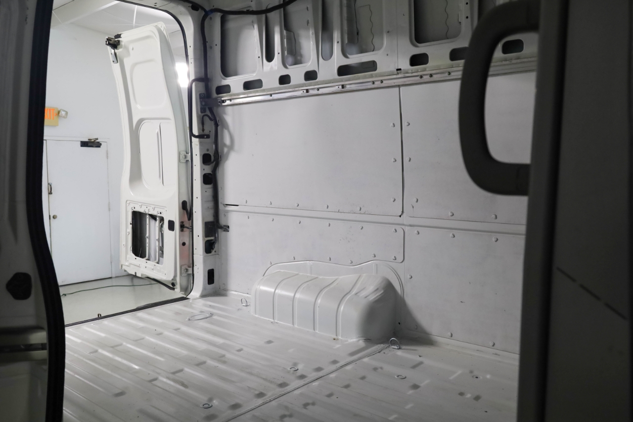 Nissan NV Cargo NV3500 HD High Roof V8 SL 2018 Nissan NV Cargo NV3500 HD High Roof V8 SL 2018