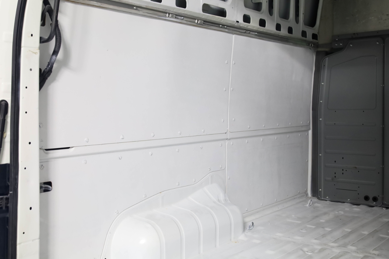 Nissan NV Cargo NV3500 HD High Roof V8 SL 2018